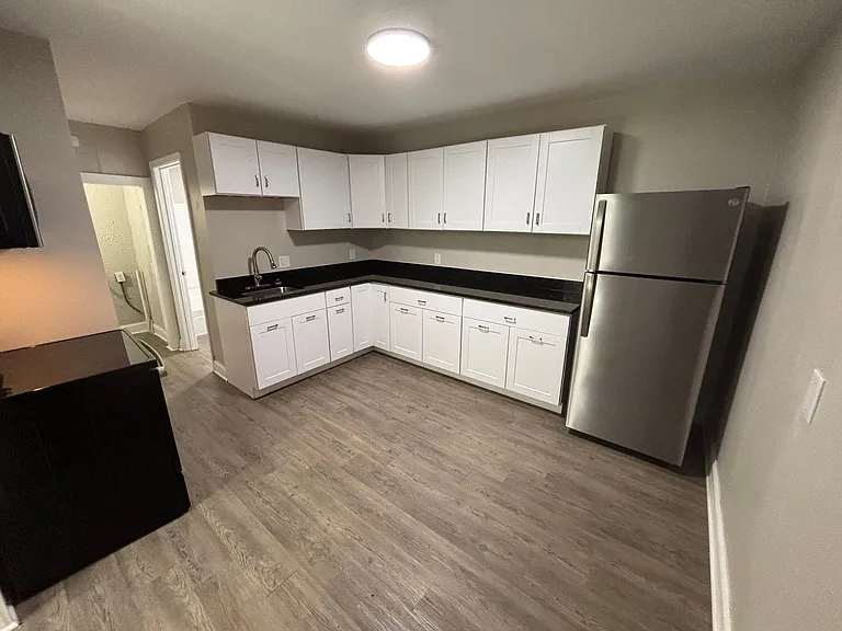 2331 Cedar St — Photo 8
