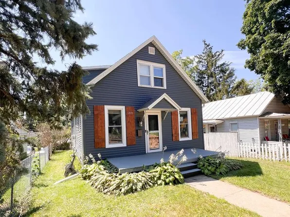 319 8th Avenue, Baraboo, WI 53913
