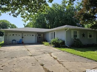 705 S Washington St, Carthage, IL 62321