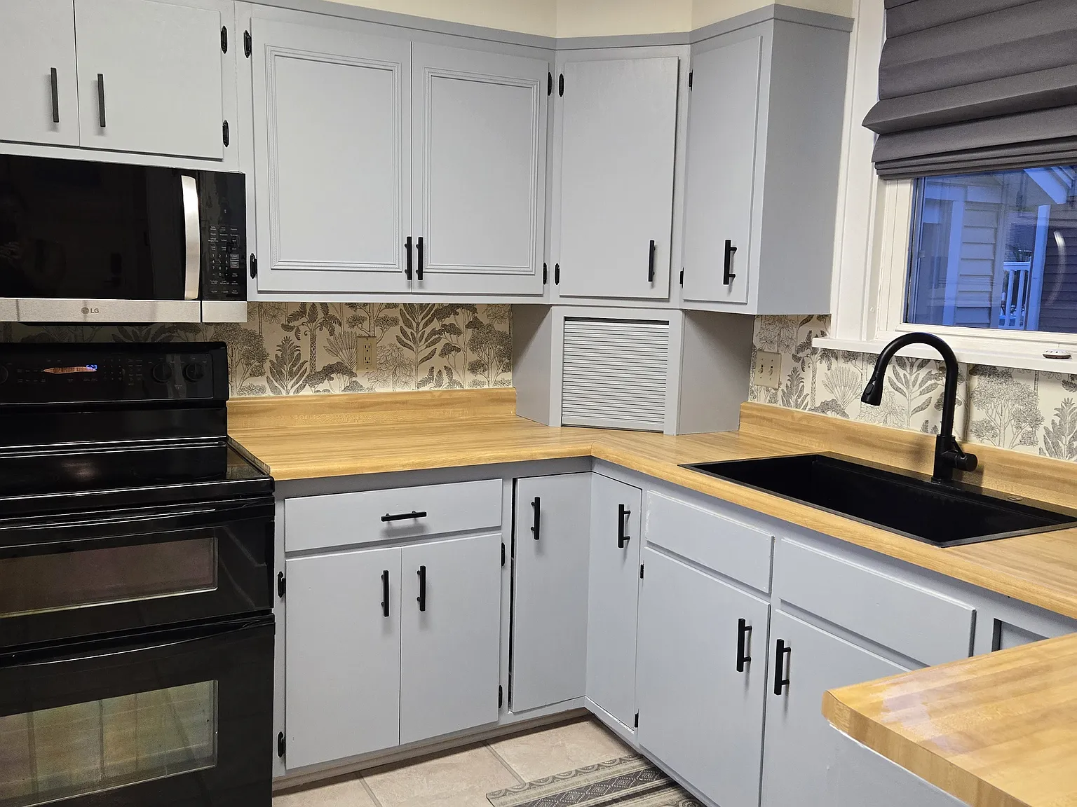 3 bed, 1.5 bath, 1500 sqft, $1,700 — Photo 1