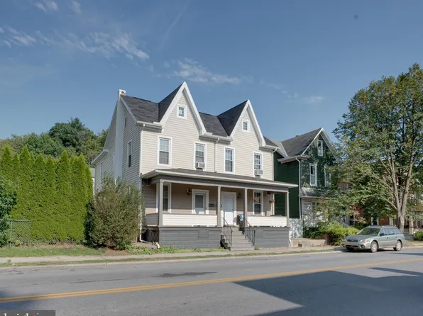 1127 Moore St, Huntingdon, PA 16652