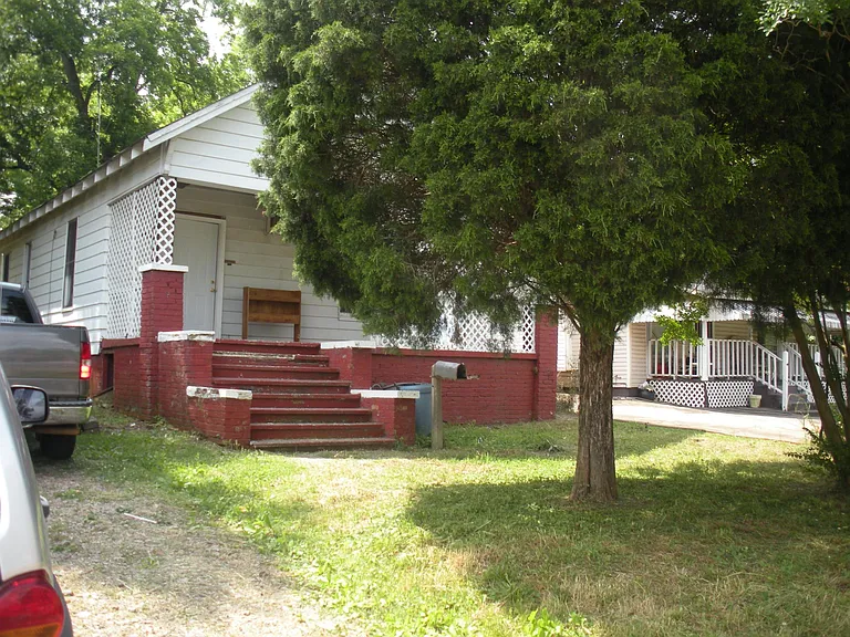 1423 14th Ave N — Photo 6