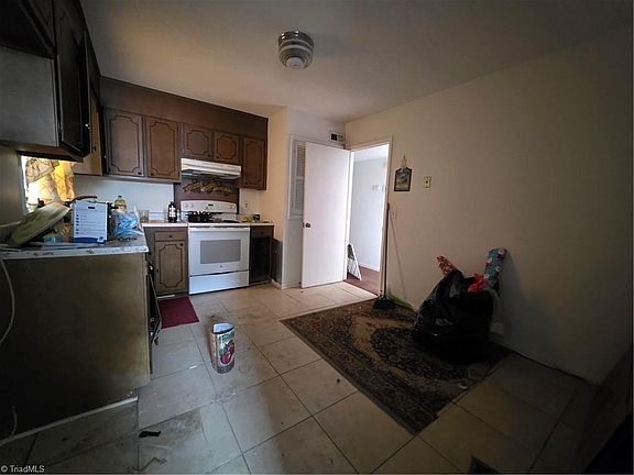 4th image of 508 Ray St