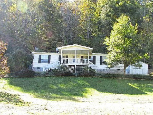 231 Misty Valley Ln, Milton, WV 25541