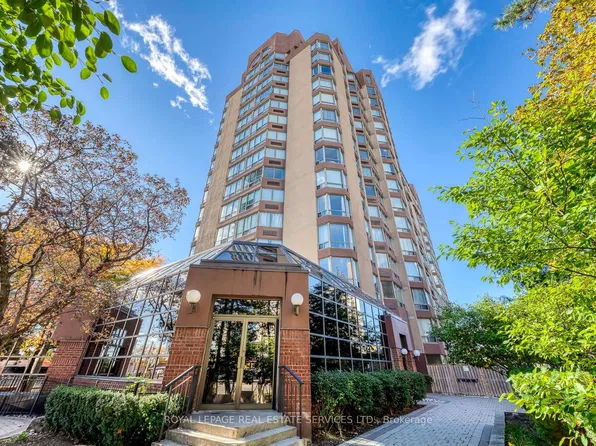 25 Fairview Rd W #Uph-02, Mississauga, ON L5B 3Y8