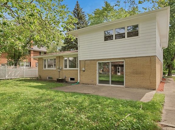 3rd image of 15206 Ingleside Ave
