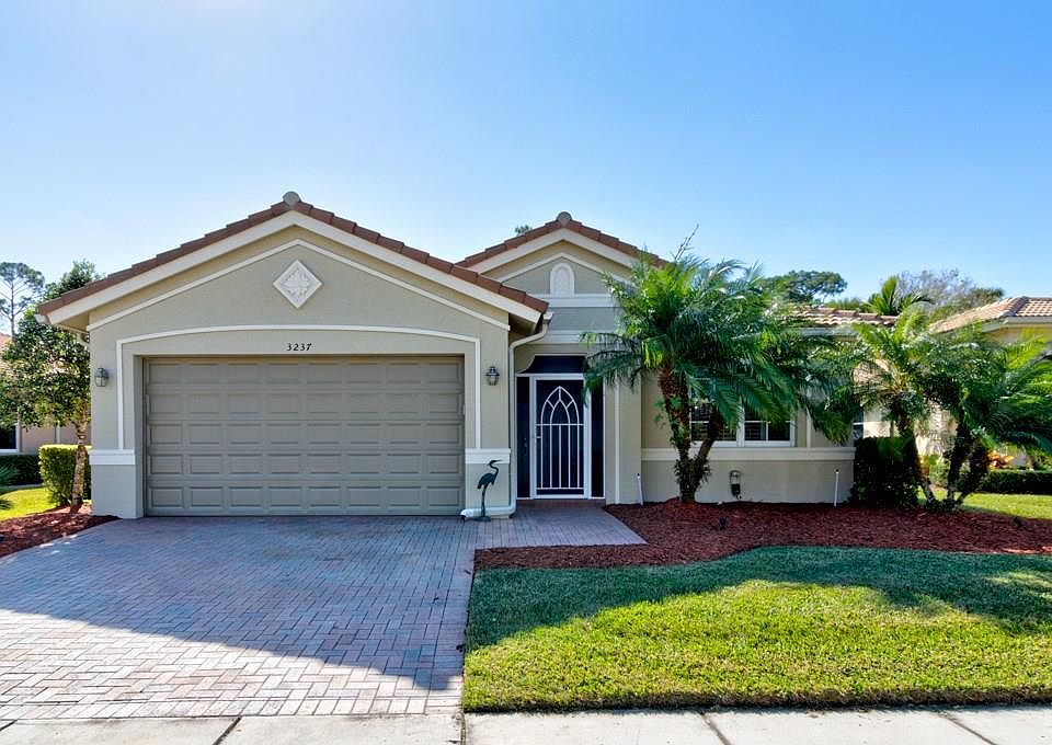 1st image of 3237 Sussex Way