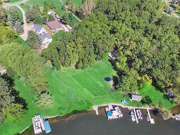 4th image of 470 Skyline Dr