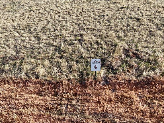 3rd image of 4 Red Rim Rd