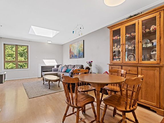5th image of 1516 E 1st Ave Penthouse 1