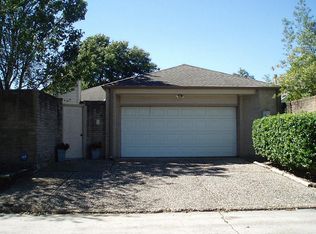 404 Towne Ct, Alvin, TX 77511