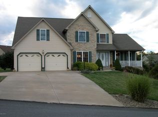 12 Gregg Dr, Selinsgrove, PA 17870