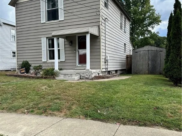 596 Sherman St, Conneaut, OH 44030