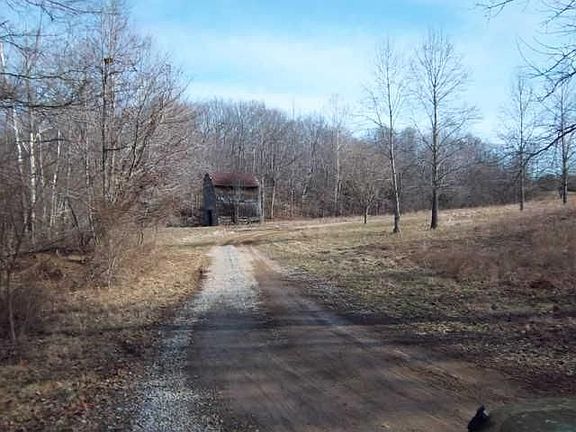Home for Sale in Vanleer, Tennessee $140,000