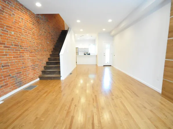 513 N 38th St, Philadelphia, PA 19104