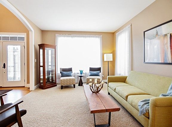 3rd image of 9029 Park Hill Ct
