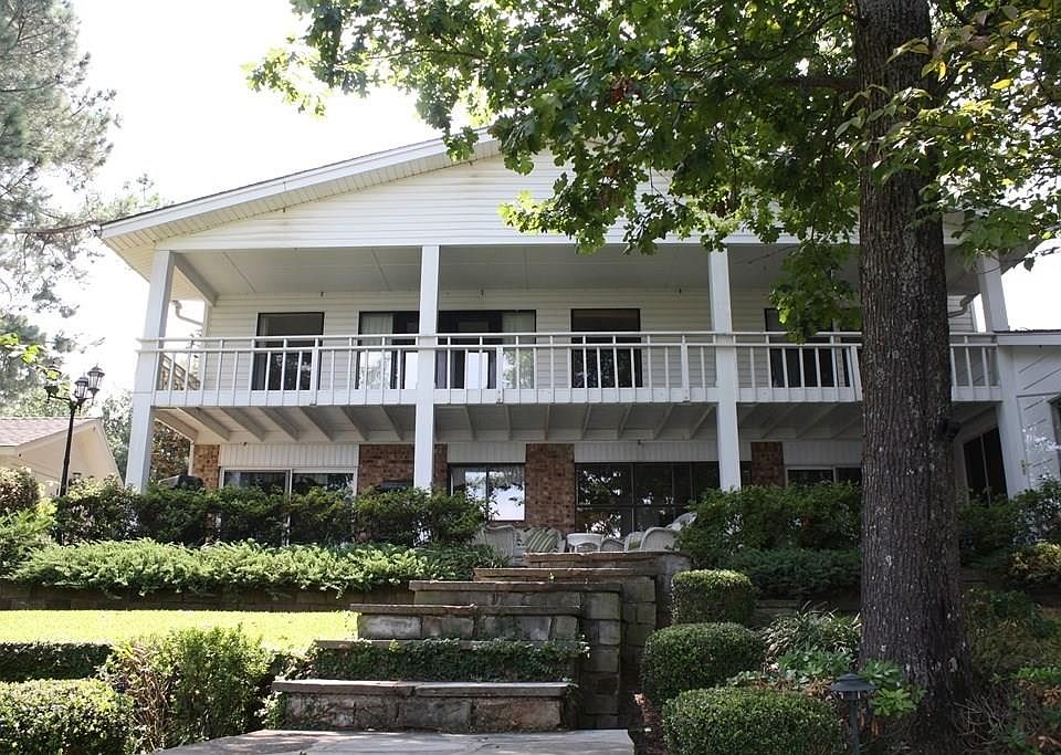 1st image of 1006 Mark Cir