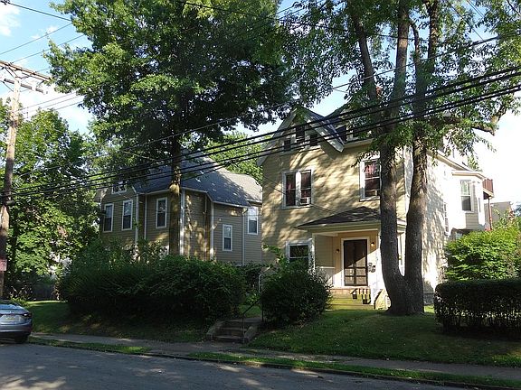 Nice Space between homes