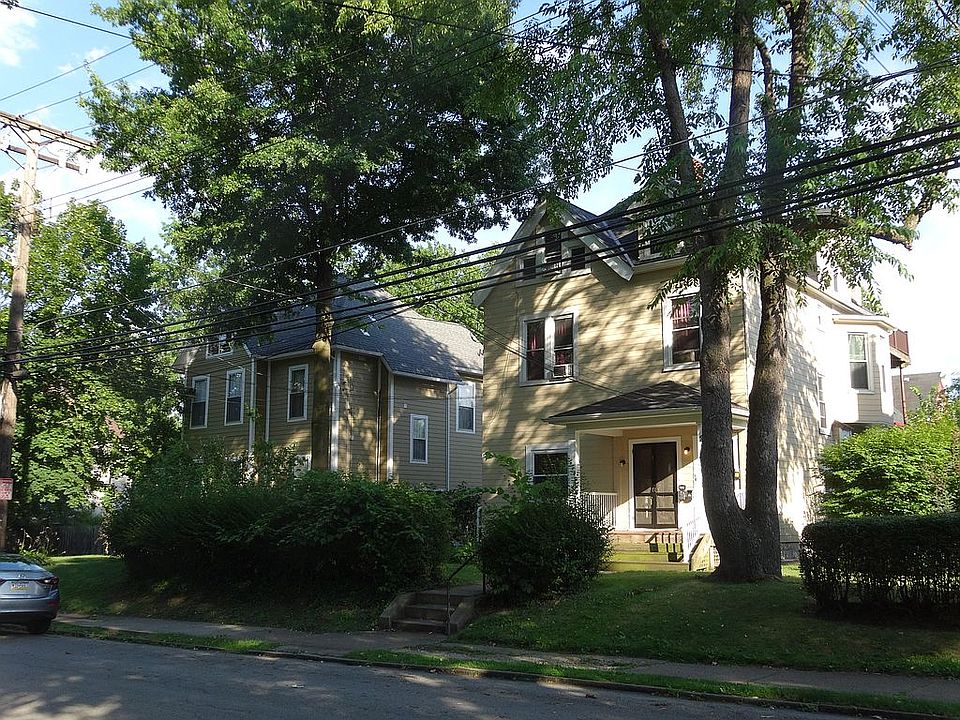 Nice Space between homes