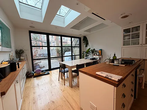 427 10th St #2 Photo 1