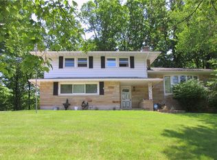 859 Wellmon St, Bedford, OH 44146