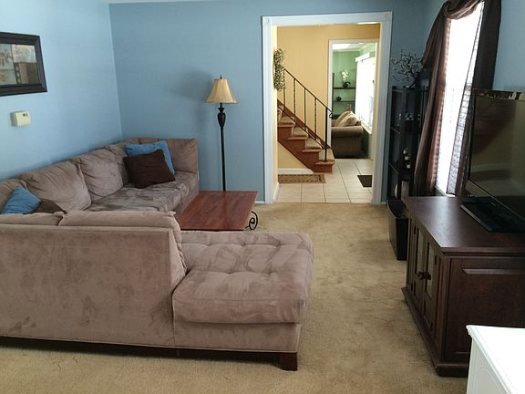3rd image of 121 Clearview Dr