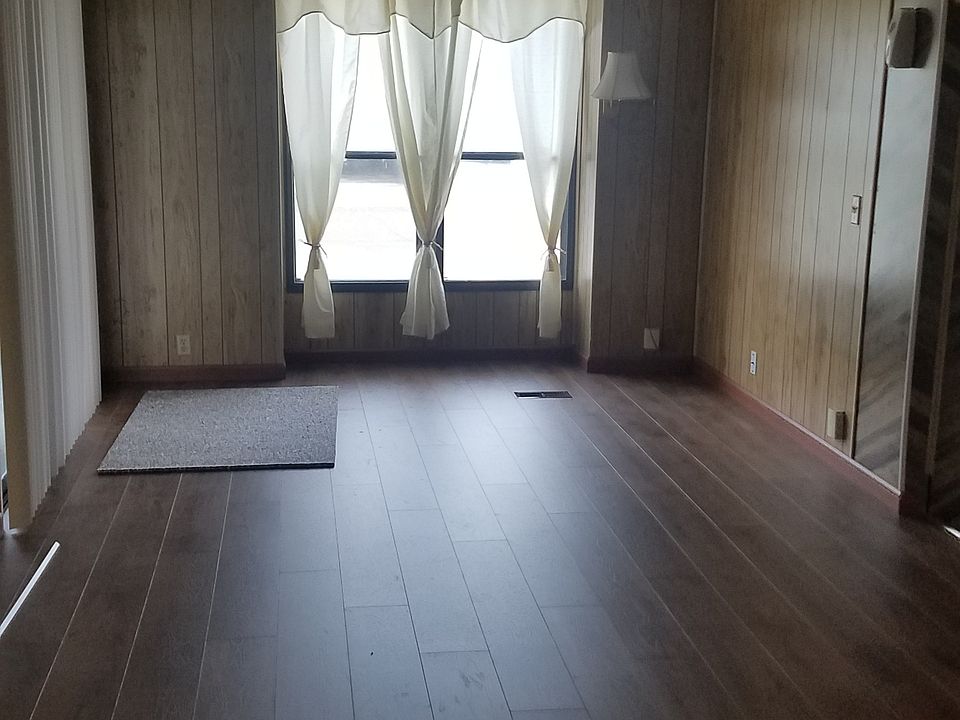 1st image of 9123 W Yellowstone Ave