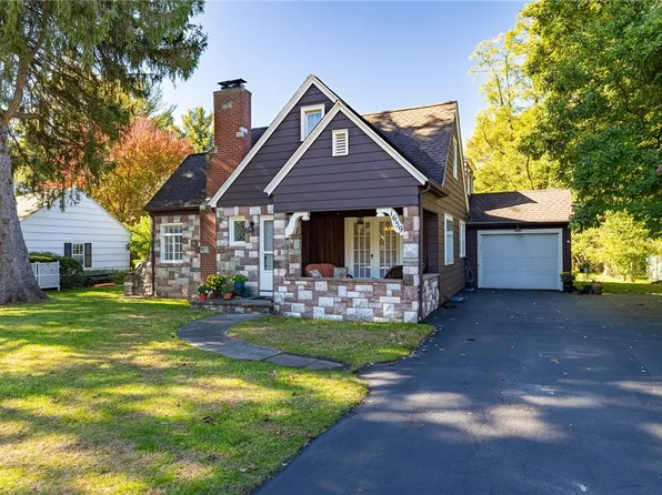 1659 Creek St, Rochester, NY 14625