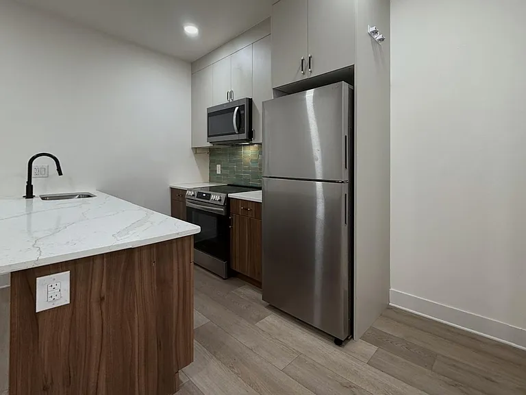 6049 Elmwood Ave — Photo 6