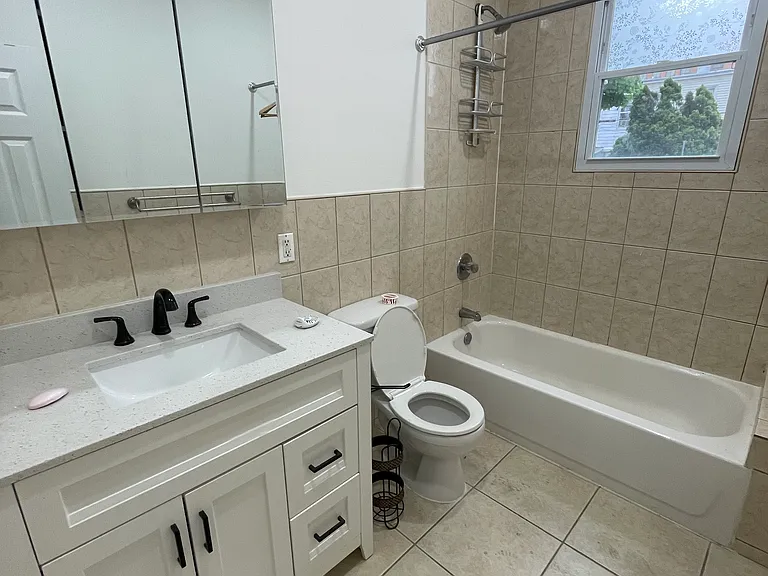114 Essex St #1 — Photo 6
