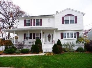 200 Oxford Ave, Saddle Brook, NJ 07663