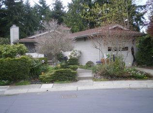 24433 10th Ave S, Des Moines, WA 98198
