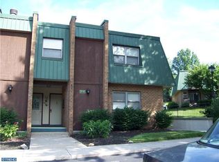 401 Meadowview Ln #401, Mont Clare, PA 19453