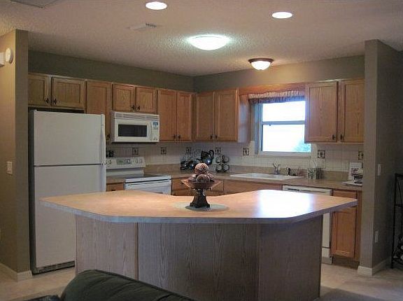 4th image of 1831 Sanibel Ct