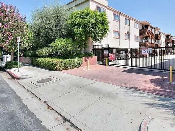 2nd image of 5414 Newcastle Ave APT 59