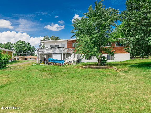 4th image of 4907 Rainbow Dr
