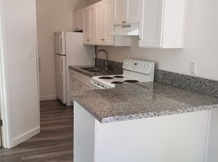 208 B St APT G, Roseville, CA