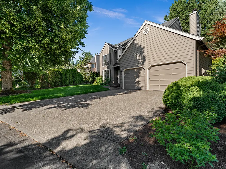 4623 Hastings Pl — Photo 2