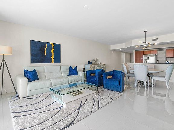 5th image of 2640 Lake Shore Drive #1608