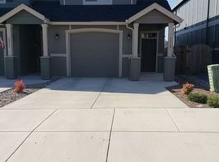 Columbia Hills Townhomes, Ridgefield, WA 98642