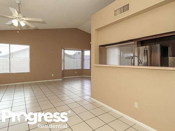 3rd image of 8731 W Greenbrian Dr