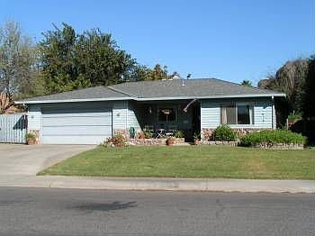 1st image of 520 W Southwood Dr