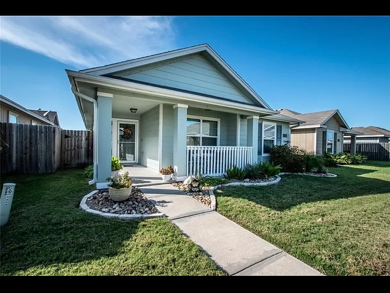7322 Kolda Dr — Photo 2