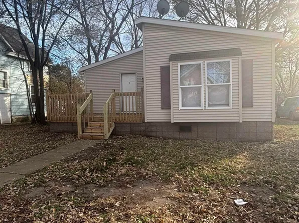 406 Oneida St, Waterloo, IA 50703