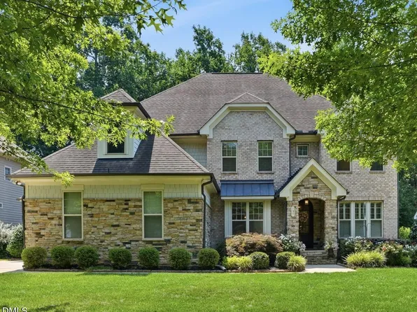 137 Aspenridge Dr, Holly Springs, NC 27540
