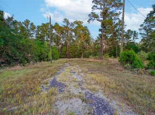 184 Willow Dr, Onalaska, TX 77360