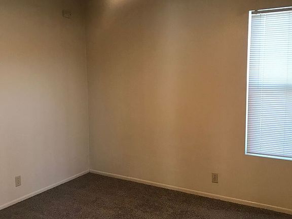 5th image of 14848 Sequoia St APT 27