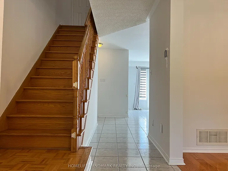 309 Bantry Ave — Photo 4