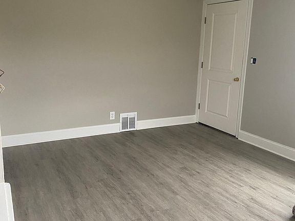 3rd image of 626 Englewood Ave