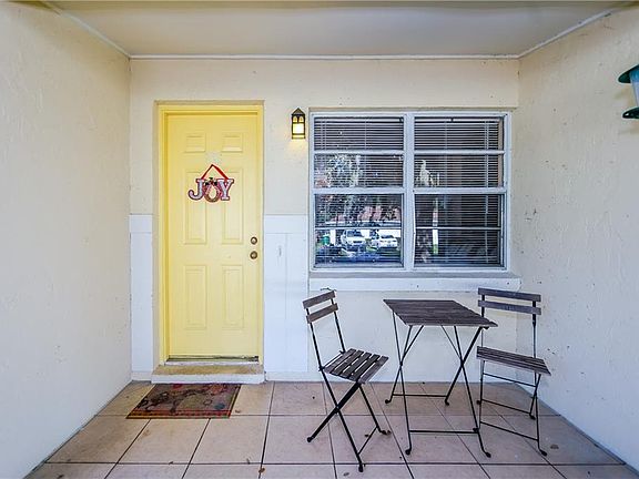 2nd image of 780 E Birchwood Cir